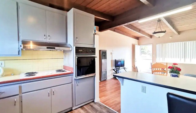 Comfy 2BR 1Bath Apartment near HWY580-80