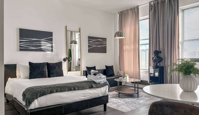 Compact Studio for a Relaxed Stay in Chicago