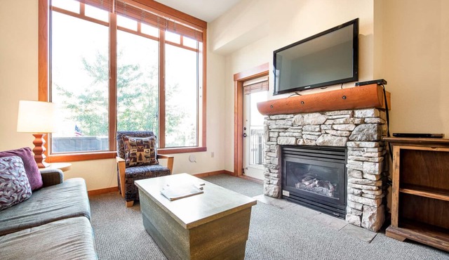 Condo at White Mountain Lodge with Views! Steps to the Gondola!