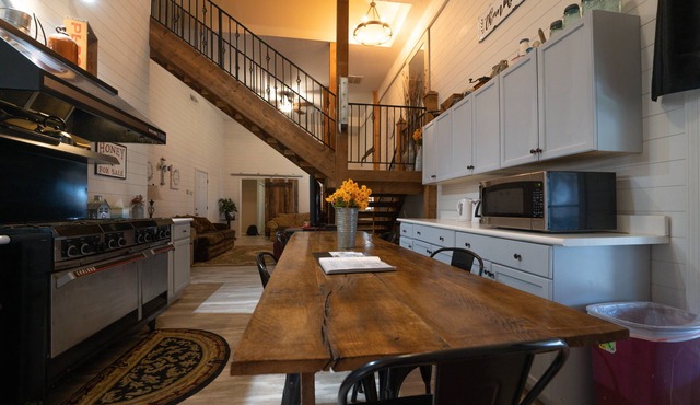 County Retreat in the woods , overlooking beautiful woods and stream