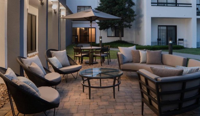 Courtyard by Marriott Memphis East/Park Avenue
