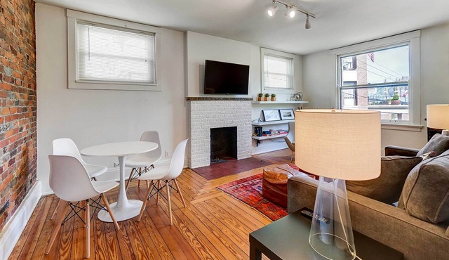 Covington Carriage House w/ River + City View