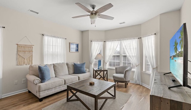 Cozy 2BR at Legends Golf Resort | Pool and Tennis