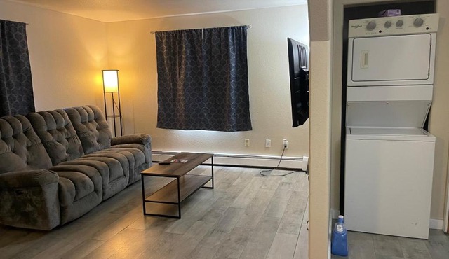 cozy 3 bedroom apartment 5207 chena avenue