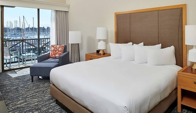 Cozy Bay Escape near UC Berkeley | 2 Units | Pool, Free Parking & Pet Friendly