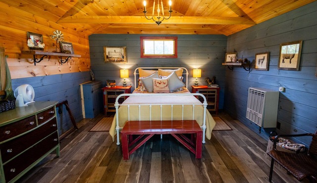 Cozy Cabin at Farm Stay in Maine