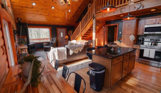 Cozy Cabin With Hot Tub - Near all in Hocking Hills