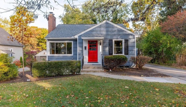 Cozy Central Clintonville Abode! Close to OSU, Riverside, and the city buzz!