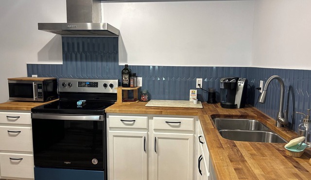 Cozy Family Friendly 2 Bedroom 1 Bathroom