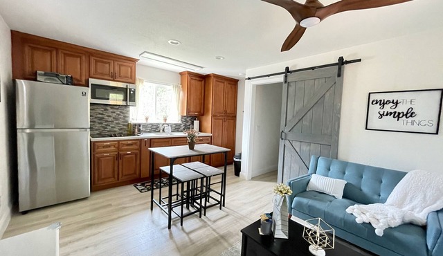 Cozy Modern Private Unit With Serene Backyard