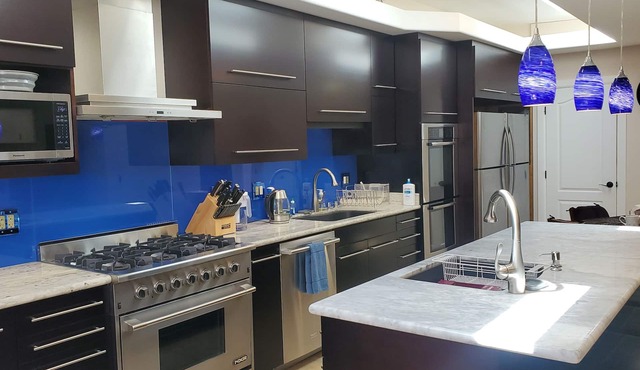 Cozy San Francisco Home 4 Bd., 2 Ba. Chefs kitchen