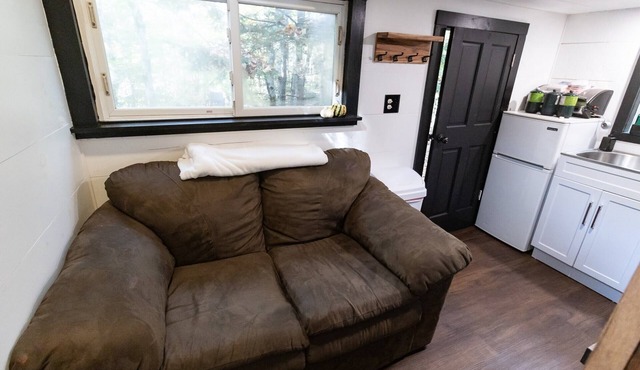 Cozy tiny house glamping In the white mountains!