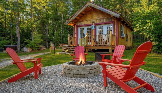 Cozy Woodland Cabin Retreat – Peaceful Escape in Nature in Bethel, Maine