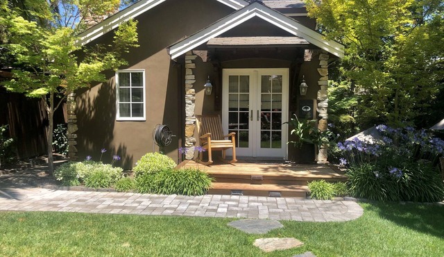 Creekside Casita walking distance to downtown San Carlos