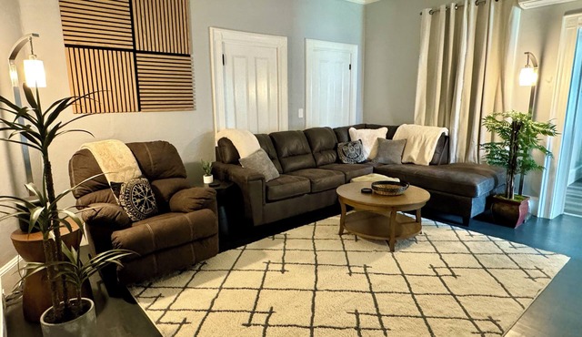 Crosby Street Suite - Freshly Renovated 3 Bedroom near Downtown Augusta