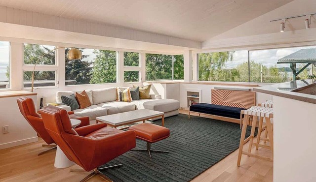 Crow's Nest Condo 3BR Downtown