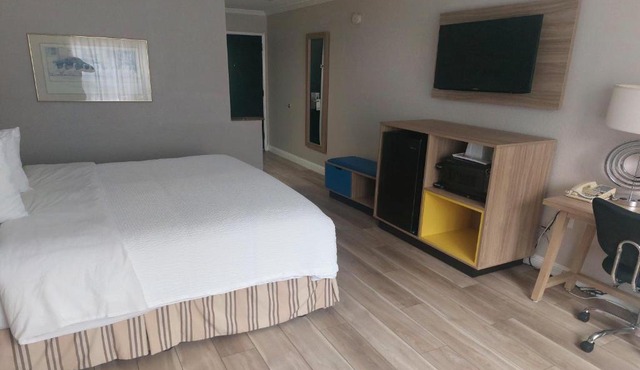 Days Inn & Suites by Wyndham Mountain View
