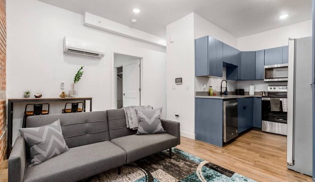 Designer 1-Bed Haven near Downtown! Pets Welcome!