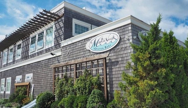 Desirable Snug Harbor location walking distance to beach & restaurants!