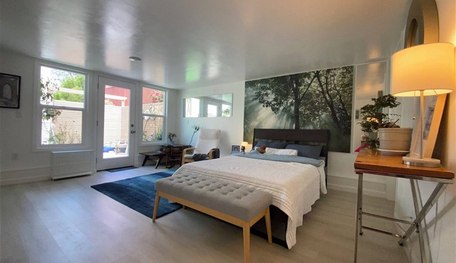 Detached Studio cottage w/private Patio Garden &BBQ in Alameda -Oakland Airport