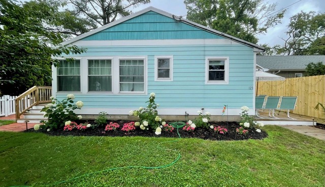 DEWEY BEACH! NEW LISTING in "Rehoboth by the Sea," 5 min walk to beach 4BDR/3BA