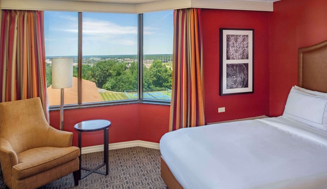 DoubleTree by Hilton Hotel St. Louis - Chesterfield in Chesterfield