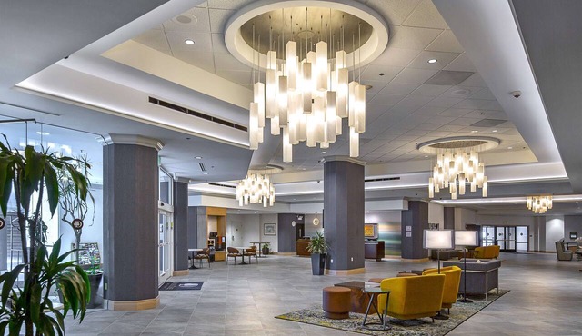 DoubleTree by Hilton Hotel Modesto