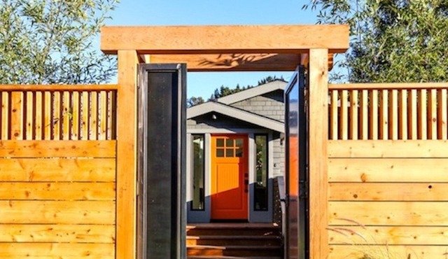 Downtown Large Custom Indoor/Outdoor Home