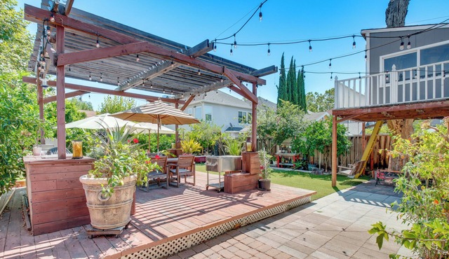 Downtown San Jose Apt w/Deck: 1 Mi to SAP Center!