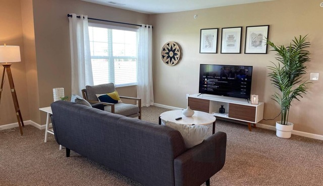 Dublin 2BR | Pets OK | Golf sim + climbing wall
