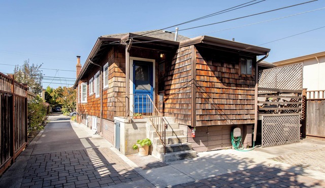 East End Craftsman Studio Apt