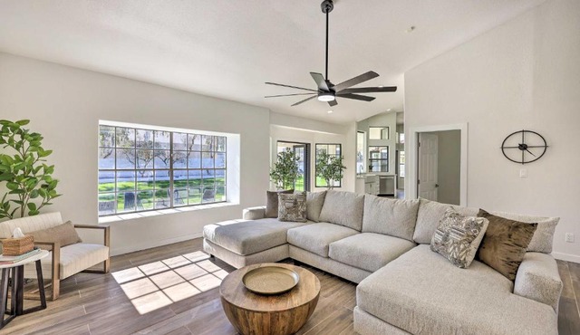 Elegant Glendale Getaway with Pool and Hot Tub!