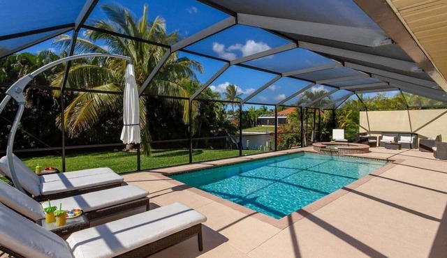 Ellen`s House-pool and Jacuzzi, Gulf access