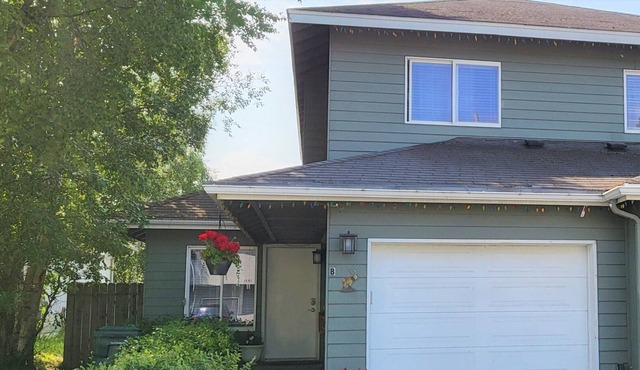 Entire Townhouse - Centrally Located