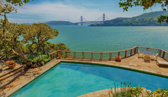 Exclusive Belvedere Escape w/ pool & stunning ocean views