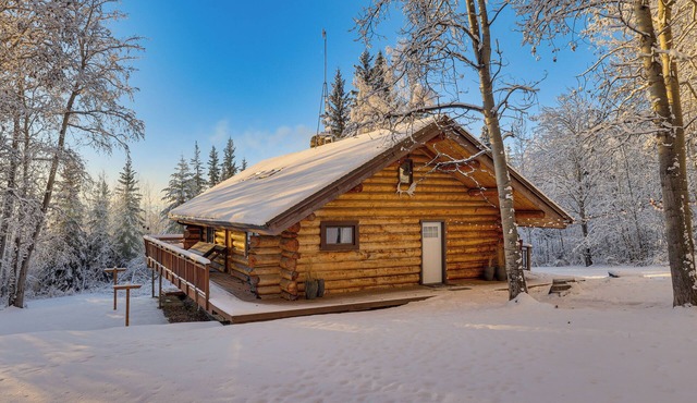 Explore Fairbanks! Authentic Log Cabin w/Views