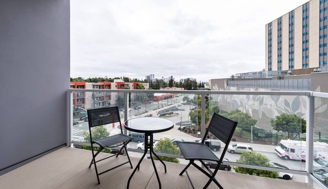 Exquisite Oakland 1BR w/Gym, W/D & Rooftop, nr Dining, by Blueground