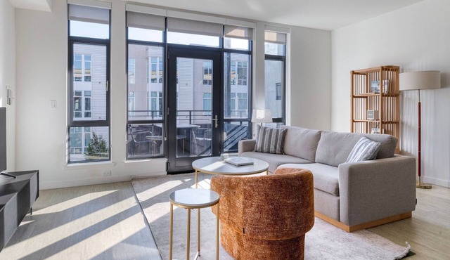 Fab Berkeley 1BR w/Rooftop & Gym, nr Coffee & Shops, by Blueground