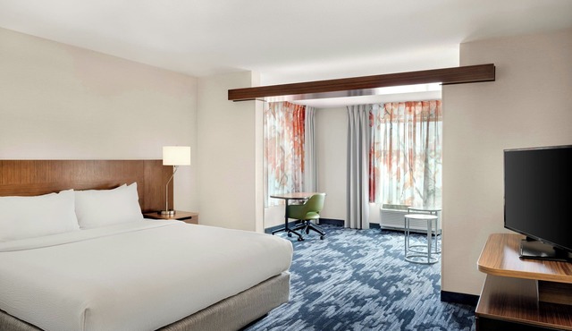Fairfield Inn & Suites Cincinnati Uptown/University Area