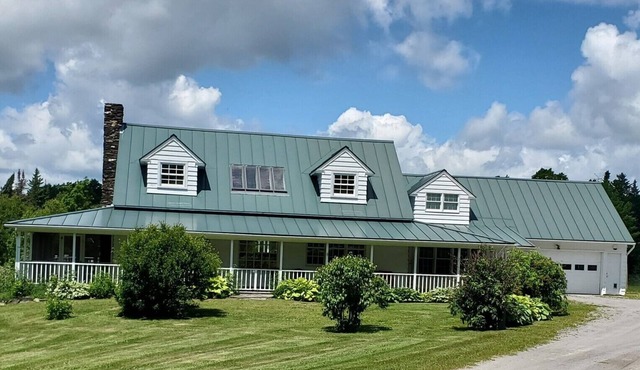 Fairytale Summer in VT. Private Swimming Pond. Peaceful Mountain & Meadow Views.