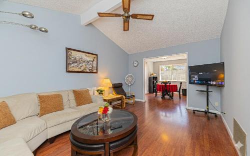 Family and Business Friendly Home near Great Mall & BART - 2640