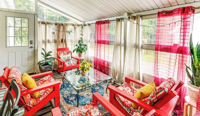 Family-Friendly Home w/Furnish Patio in Crystal!