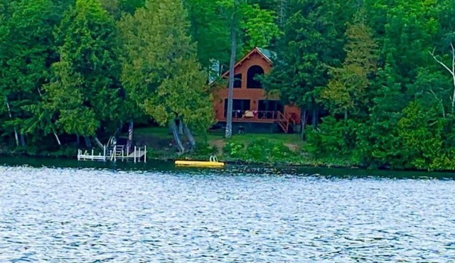 Family Lake House in Island Falls