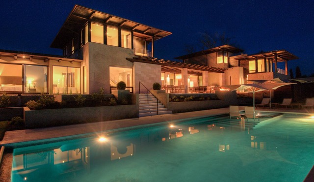 Fantastic St. Helena Wine Country Retreat