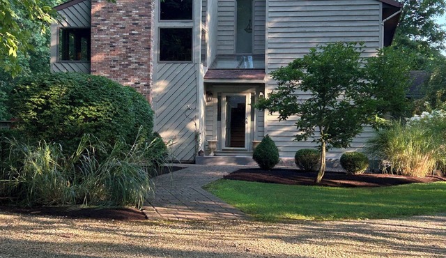 Fiddlers Green 3 bedroom country home wooded lot beautiful settings