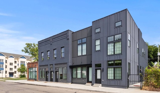Franklin Park, Luxury New Build + Free Parking!
