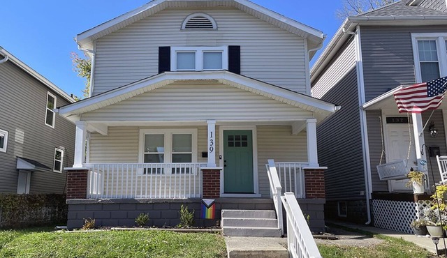Free Parking, Work Desk, 2BR, 5 min to downtown Columbus