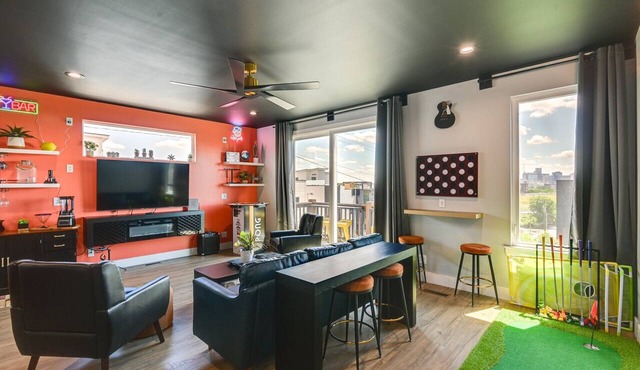 FT NASH-3BD/3BA-TOWNHOME-LUXURY-CONVENIENT-COMFORTABLE-FUN-MINUTES TO BROADWAY