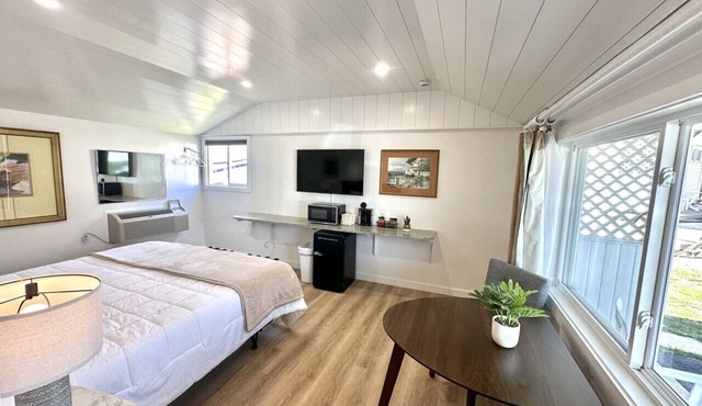 Gallagher`s Travels Room 5 (King Bed)