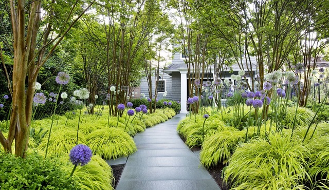 Gated compound that is a walk to town New Pool, Fire Pit, and Bocce Court! in East Hampton